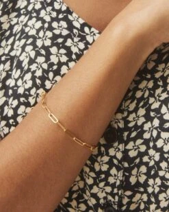 Large Paperclip Chain Bracelet In 18k Gold Vermeil 10 Large Paperclip Chain Bracelet In 18k Gold Vermeil -Kendra Scott Jewelry Store 0009 kendra scott large paperclip chain bracelet
