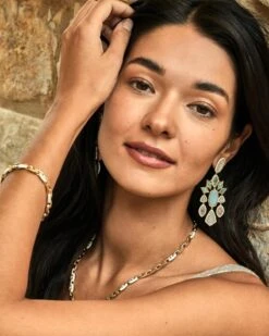 Bailey Gold Chain Necklace In White Mix -Kendra Scott Jewelry Store Kendra Scott Bailey Chain Necklace White Mix Gold 01