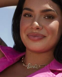 Barbie™ X Kendra Scott Gold Link And Chain Necklace In Pink Crystal 10 Barbie™ X Kendra Scott Gold Link And Chain Necklace In Pink Crystal -Kendra Scott Jewelry Store Kendra Scott Barbie Paperclip Chain Neckalce Pink Gold 01