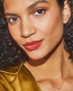 Isabella 14k Yellow Gold Pendant Necklace In White Diamond -Kendra Scott Jewelry Store Kendra Scott Isabella Pendant Necklace Yellow Gold 01