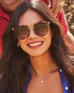 Jae Gold Star Small Short Pendant Necklace In Ivory Mother-of-Pearl -Kendra Scott Jewelry Store Kendra Scott Jae Star Small Pendant Necklace Ivory Mop Gold 00