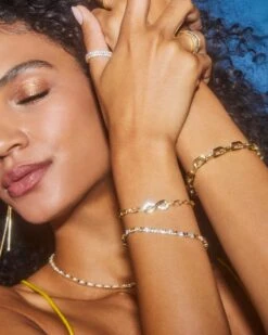 Juliette Gold Delicate Chain Bracelet In White Crystal 10 Juliette Gold Delicate Chain Bracelet In White Crystal -Kendra Scott Jewelry Store Kendra Scott Juliette Delicate Bracelet Gold 01