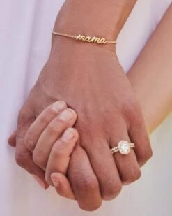 Mama Script Bracelet In Gold -Kendra Scott Jewelry Store Kendra Scott Mama Delicate Chain Bracelet Gold 00