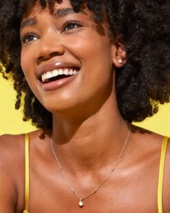 Nola Gold Pendant Necklace In Iridescent Drusy 8 Nola Gold Pendant Necklace In Iridescent Drusy -Kendra Scott Jewelry Store Kendra Scott Nola Pendant Necklace Iridescent Drusy Gold 00