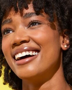 Nola Gold Stud Earrings In Iridescent Drusy 9 Nola Gold Stud Earrings In Iridescent Drusy -Kendra Scott Jewelry Store Kendra Scott Nola Stud Earrings Iridescent Drusy Gold 00 1