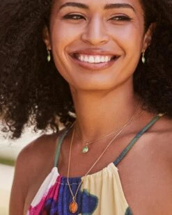 Sage 18k Gold Vermeil Pendant Necklace In Chrysoprase 9 Sage 18k Gold Vermeil Pendant Necklace In Chrysoprase -Kendra Scott Jewelry Store Kendra Scott Sage Pendant Necklace Chrysoprase Gold Vermeil 00 1