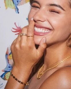 Tia 18k Gold Vermeil Band Ring In White Sapphire -Kendra Scott Jewelry Store Kendra Scott Tia Band Ring Gold Vermeil 00 1