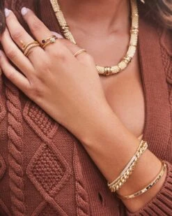 Zorte Bangle Bracelet In Gold -Kendra Scott Jewelry Store Kendra Scott Zorte Bangle Bracelet Gold 00 1