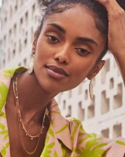 Amelia Chain Necklace In Gold 9 Amelia Chain Necklace In Gold -Kendra Scott Jewelry Store kendra scott amelia chain necklace gold 00 1